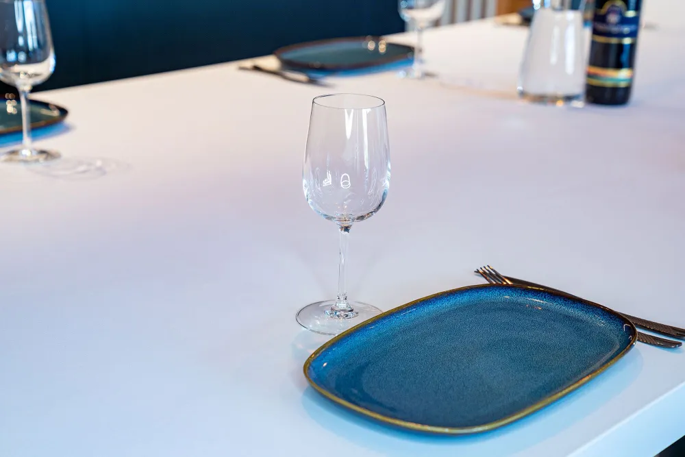 Extra Large - Ultra White